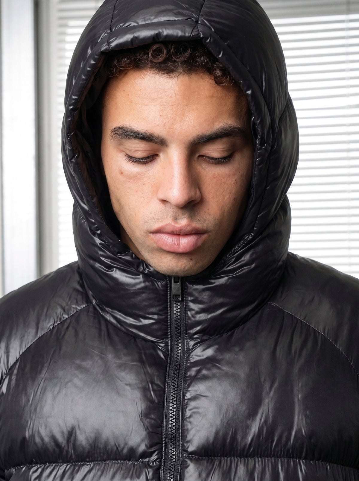 Puffer Glossy Black